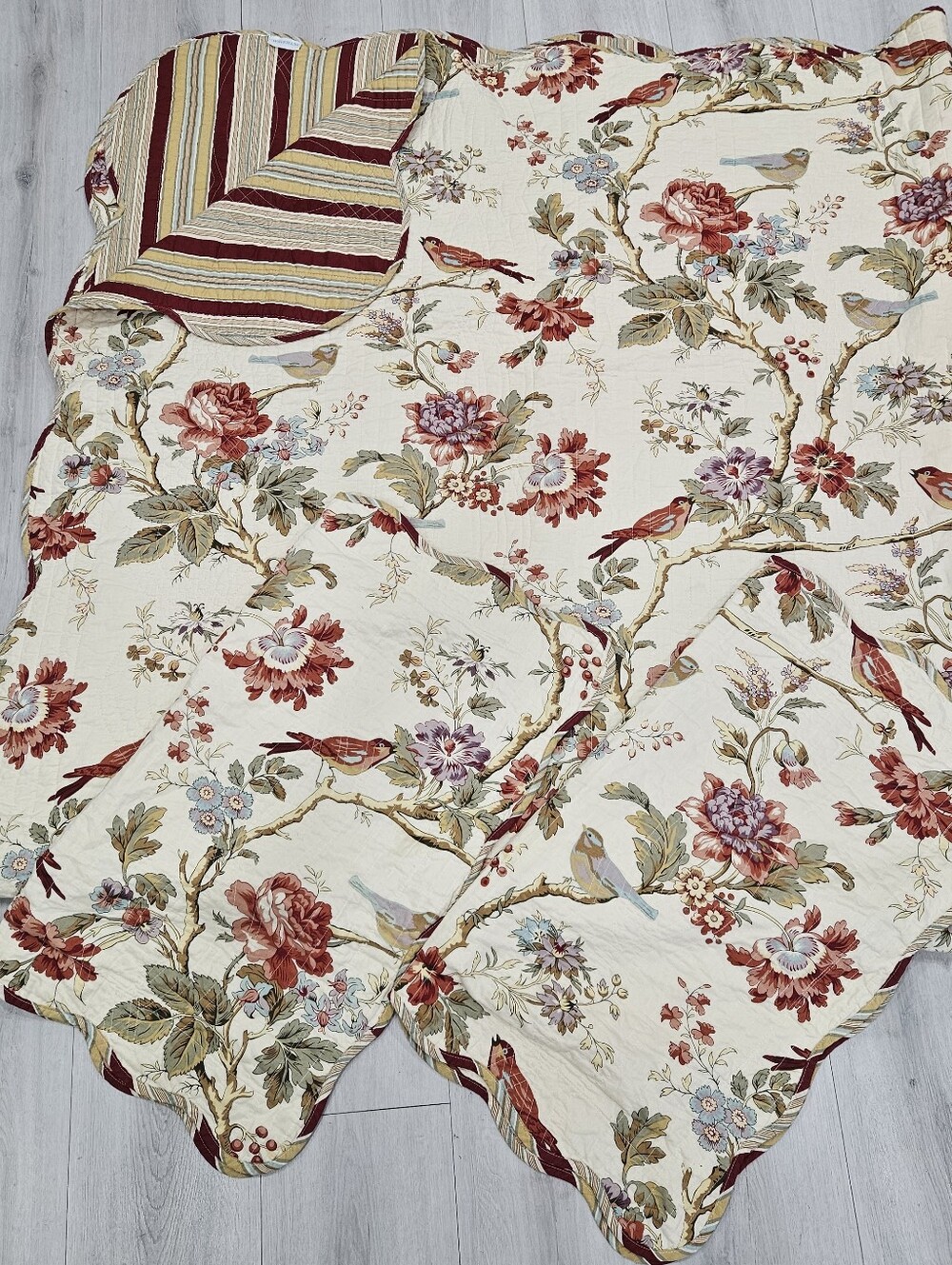 Waverly Charleston Chirp Papaya F/Q Quilt Reversible & Pillow Shams Birds Floral